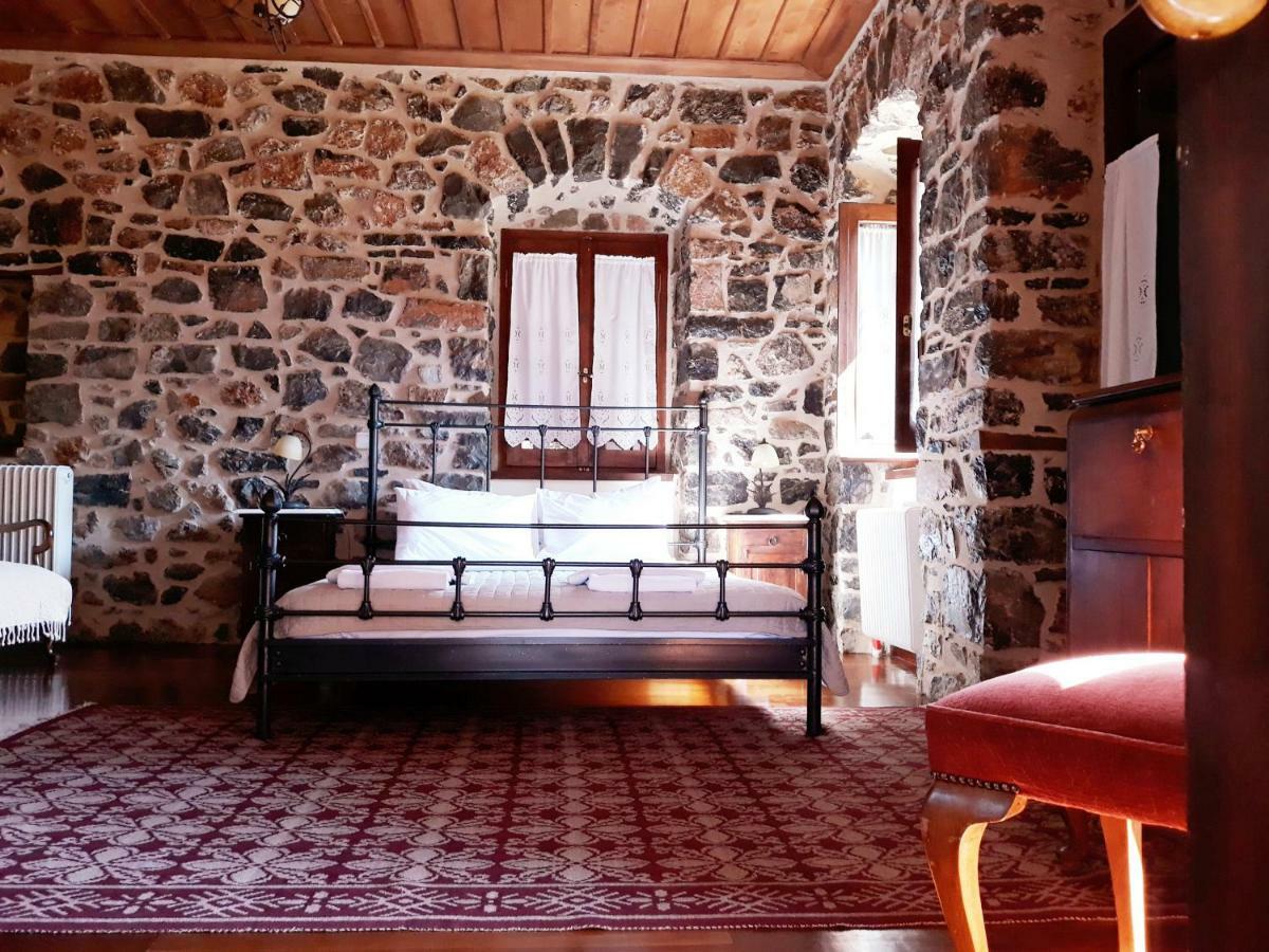 Archontiko Nikolopoulou Vytina Exterior foto